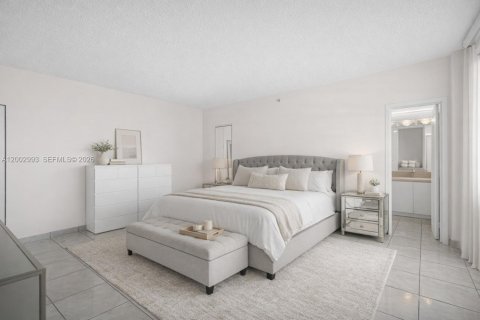 Condominio en venta en Miami Beach, Florida, 1 dormitorio, 83.61 m2 № 2066459 - foto 7