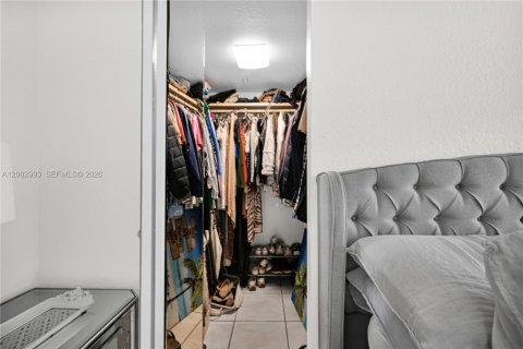 Condominio en venta en Miami Beach, Florida, 1 dormitorio, 83.61 m2 № 2066459 - foto 28