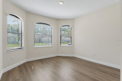 House in New Port Richey, Florida 4 bedrooms, 190.64 sq.m. № 2295373 - photo 28