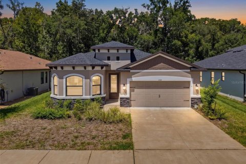 Casa en New Port Richey, Florida 4 dormitorios, 190.64 m2 № 2295373