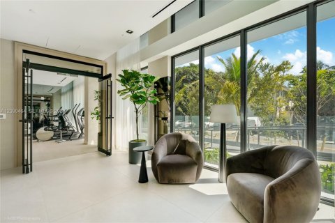 Condo in Bay Harbor Islands, Florida, 3 bedrooms № 2374370 - photo 13