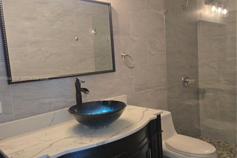 House in Fort Lauderdale, Florida 4 bedrooms, 178.93 sq.m. № 2246156 - photo 5