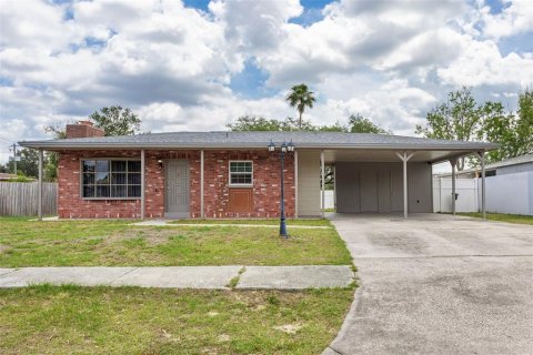 House in Tampa, Florida 3 bedrooms, 107.12 sq.m. № 2166591 - photo 7
