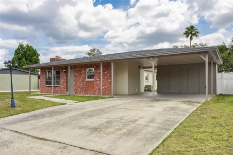 House in Tampa, Florida 3 bedrooms, 107.12 sq.m. № 2166591