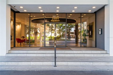 Condo in Tampa, Florida, 1 bedroom  № 2394405 - photo 24