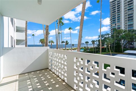 Condo in Tampa, Florida, 1 bedroom  № 2394405 - photo 19