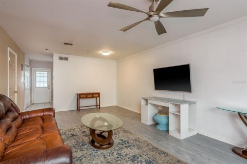 Townhouse in Dade City, Florida 2 bedrooms, 97.64 sq.m. № 2143629 - photo 11