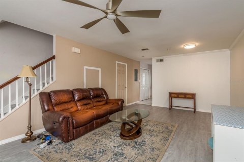 Townhouse in Dade City, Florida 2 bedrooms, 97.64 sq.m. № 2143629 - photo 10