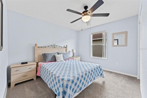 House in Davenport, Florida 4 bedrooms, 248.61 sq.m. № 2112953 - photo 27