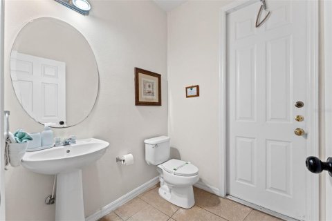 House in Davenport, Florida 4 bedrooms, 248.61 sq.m. № 2112953 - photo 15
