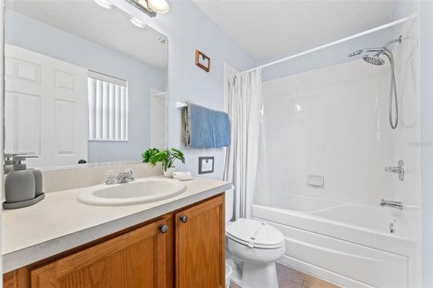 House in Davenport, Florida 4 bedrooms, 248.61 sq.m. № 2112953 - photo 26