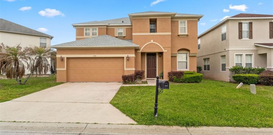 House in Davenport, Florida 4 bedrooms, 248.61 sq.m. № 2112953