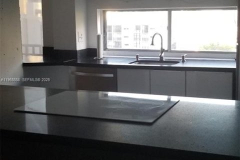 Condominio en alquiler en Sunny Isles Beach, Florida, 1 dormitorio, 71.26 m2 № 2027118 - foto 4