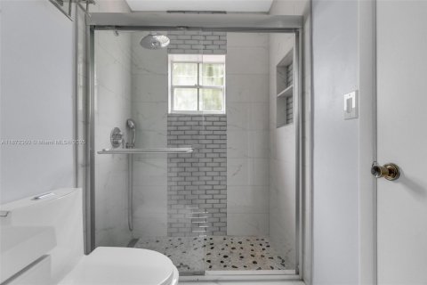 Villa ou maison à vendre à Tamarac, Floride: 3 chambres, 98.38 m2 № 1921968 - photo 15