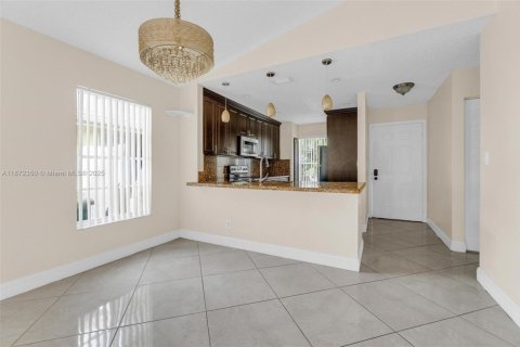 Villa ou maison à vendre à Tamarac, Floride: 3 chambres, 98.38 m2 № 1921968 - photo 22