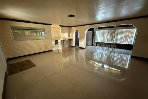 House in Plantation, Florida 3 bedrooms, 140.84 sq.m. № 2188199 - photo 22
