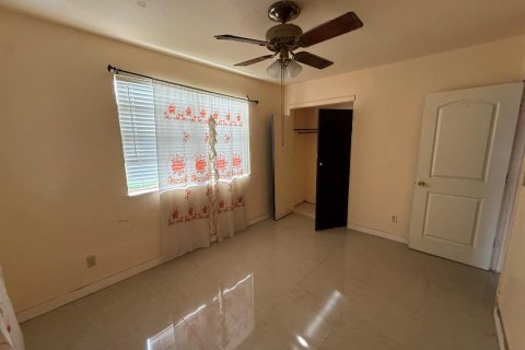 House in Plantation, Florida 3 bedrooms, 140.84 sq.m. № 2188199 - photo 17