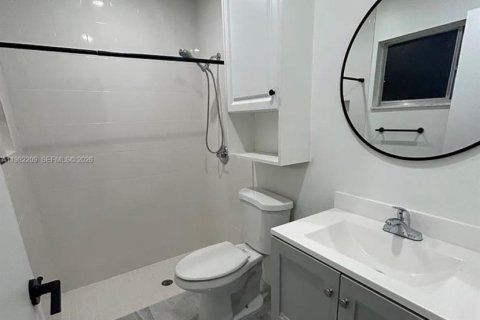 House in Port St. Lucie, Florida 2 bedrooms, 123 sq.m. № 2043316 - photo 11