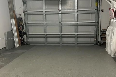 House in Port St. Lucie, Florida 2 bedrooms, 123 sq.m. № 2043316 - photo 10