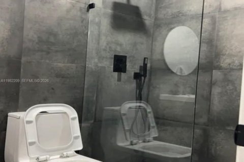 House in Port St. Lucie, Florida 2 bedrooms, 123 sq.m. № 2043316 - photo 7