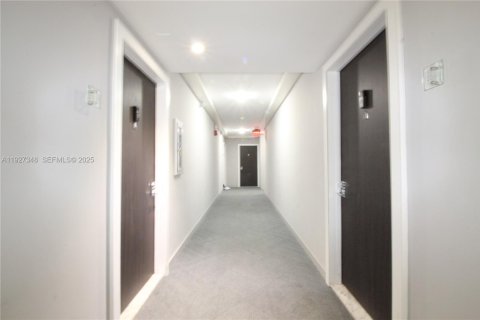 Condominio en venta en Aventura, Florida, 1 dormitorio, 84.82 m2 № 2077014 - foto 23