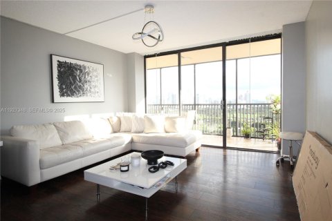 Condominio en venta en Aventura, Florida, 1 dormitorio, 84.82 m2 № 2077014 - foto 3