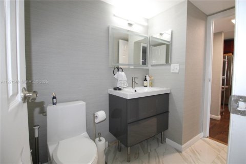 Condominio en venta en Aventura, Florida, 1 dormitorio, 84.82 m2 № 2077014 - foto 15