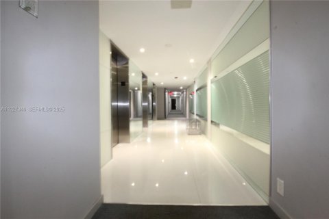 Condominio en venta en Aventura, Florida, 1 dormitorio, 84.82 m2 № 2077014 - foto 25