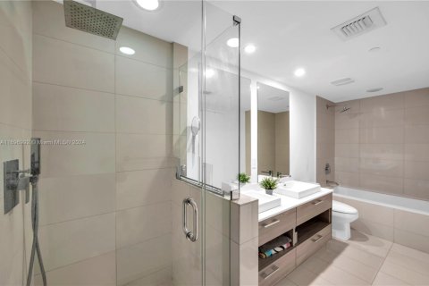 Condo in Miami, Florida, 1 bedroom  № 1450909 - photo 23