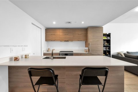 Condo in Miami, Florida, 1 bedroom  № 1450909 - photo 10