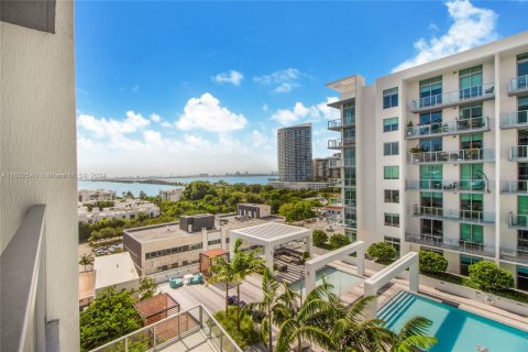 Copropriété à vendre à Miami, Floride: 48.4 m2 № 1754009 - photo 1