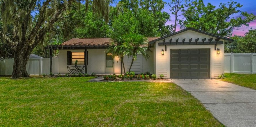 Casa en Land O' Lakes, Florida 3 dormitorios, 103.12 m2 № 1849536