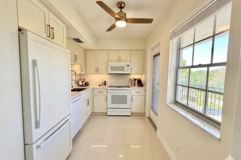Copropriété à vendre à Pompano Beach, Floride: 2 chambres, 98.85 m2 № 2249692 - photo 15