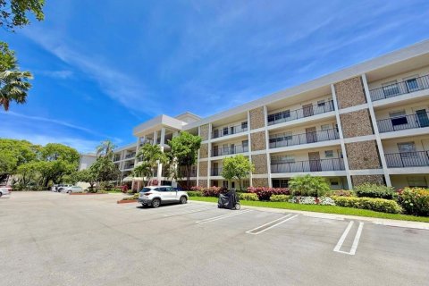 Copropriété à vendre à Pompano Beach, Floride: 2 chambres, 98.85 m2 № 2249692 - photo 7