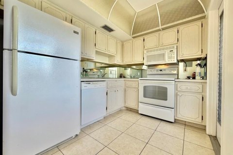 Copropriété à vendre à Pompano Beach, Floride: 2 chambres, 98.85 m2 № 2249692 - photo 16