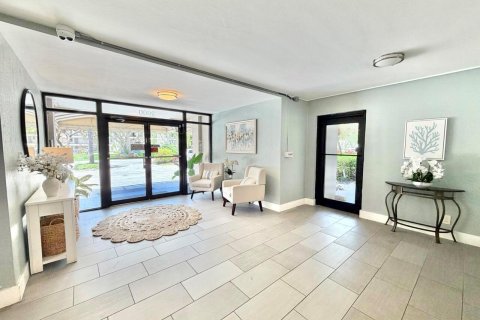 Copropriété à vendre à Pompano Beach, Floride: 2 chambres, 98.85 m2 № 2249692 - photo 9