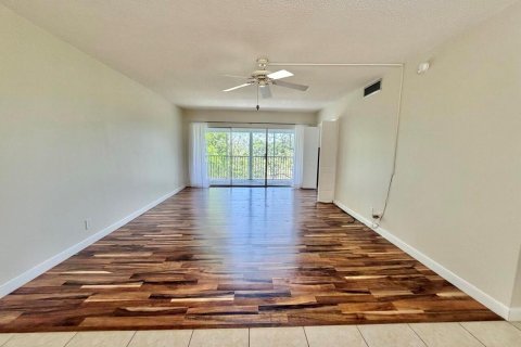 Copropriété à vendre à Pompano Beach, Floride: 2 chambres, 98.85 m2 № 2249692 - photo 23