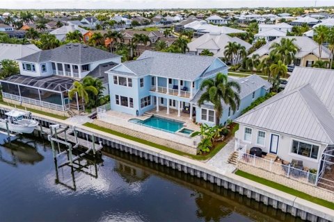 Villa ou maison à vendre à Apollo Beach, Floride: 4 chambres, 378.11 m2 № 2290664 - photo 5