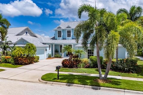 Villa ou maison à vendre à Apollo Beach, Floride: 4 chambres, 378.11 m2 № 2290664 - photo 8