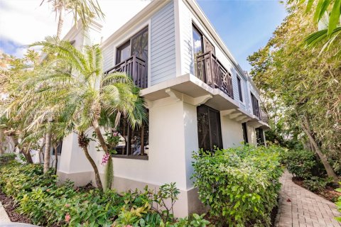 Condo in Fort Lauderdale, Florida, 2 bedrooms № 1959012 - photo 24