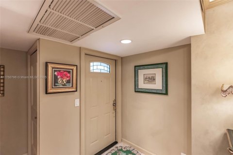 Condo in Fort Lauderdale, Florida, 2 bedrooms № 1959012 - photo 10