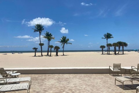 Condo in Fort Lauderdale, Florida, 2 bedrooms № 1959012 - photo 28