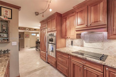 Condo in Fort Lauderdale, Florida, 2 bedrooms № 1959012 - photo 1