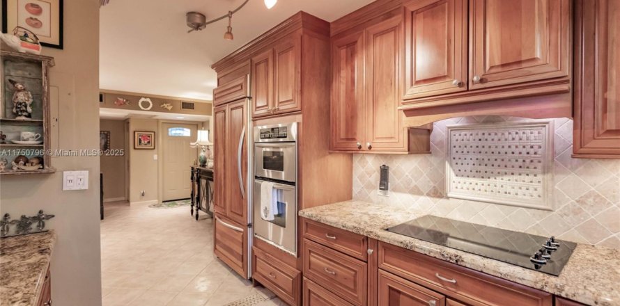 Condo in Fort Lauderdale, Florida, 2 bedrooms № 1959012