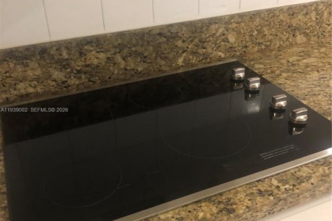 Copropriété à louer à Miami Beach, Floride: 51.28 m2 № 1997844 - photo 6