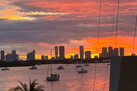 Copropriété à louer à Miami Beach, Floride: 51.28 m2 № 1997844 - photo 16