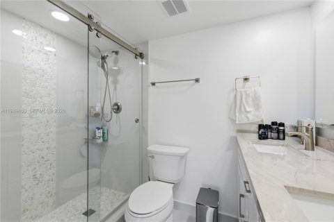 Copropriété à vendre à Pembroke Pines, Floride: 2 chambres, 135.54 m2 № 1997136 - photo 23