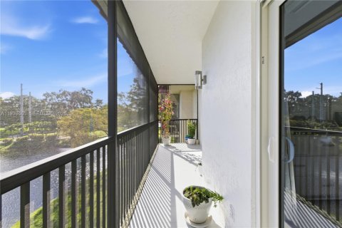 Copropriété à vendre à Pembroke Pines, Floride: 2 chambres, 135.54 m2 № 1997136 - photo 5