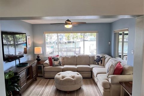 Villa ou maison à louer à Palm Harbor, Floride: 2 chambres, 130.62 m2 № 2167858 - photo 28