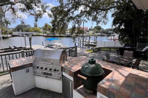 Villa ou maison à louer à Palm Harbor, Floride: 2 chambres, 130.62 m2 № 2167858 - photo 11